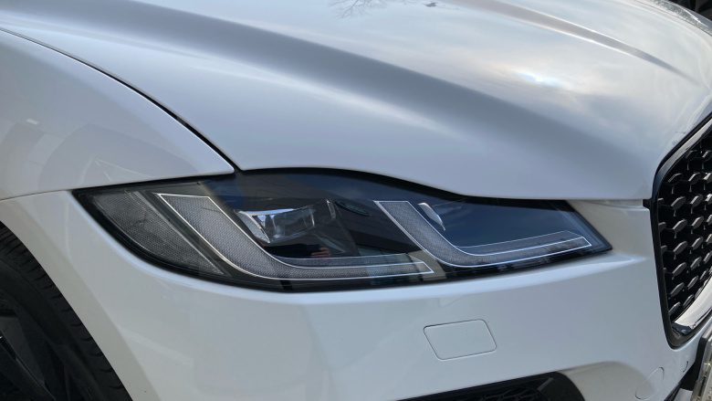 Jaguar F-Pace 2.0 D200 R-Dynamic Black 5dr Auto AWD Diesel Estate